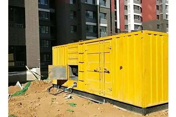 东乡发电机租赁中燃油压力过低会对发动机的哪些部件造成损坏？