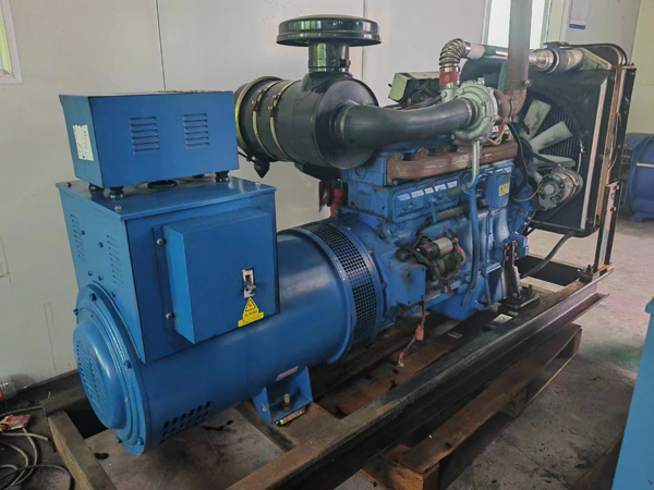 东乡100kW柴油发电机组使用多级机油有哪些优缺点？